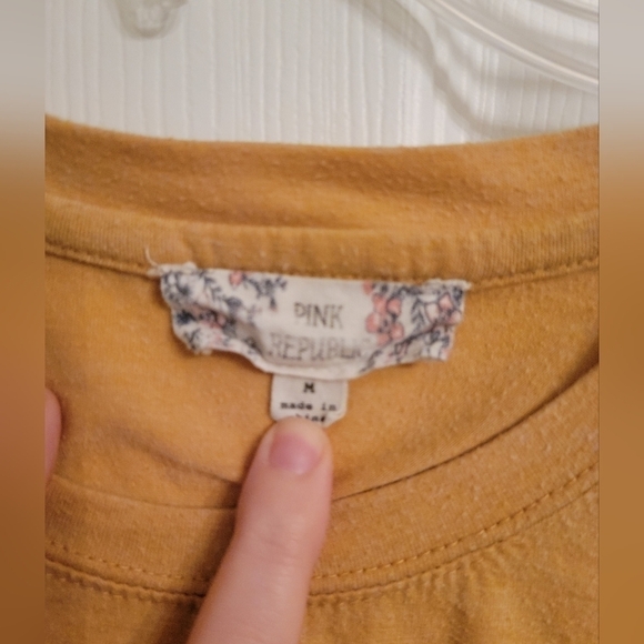 Pink Republic Shirt Medium - Picture 2 of 4